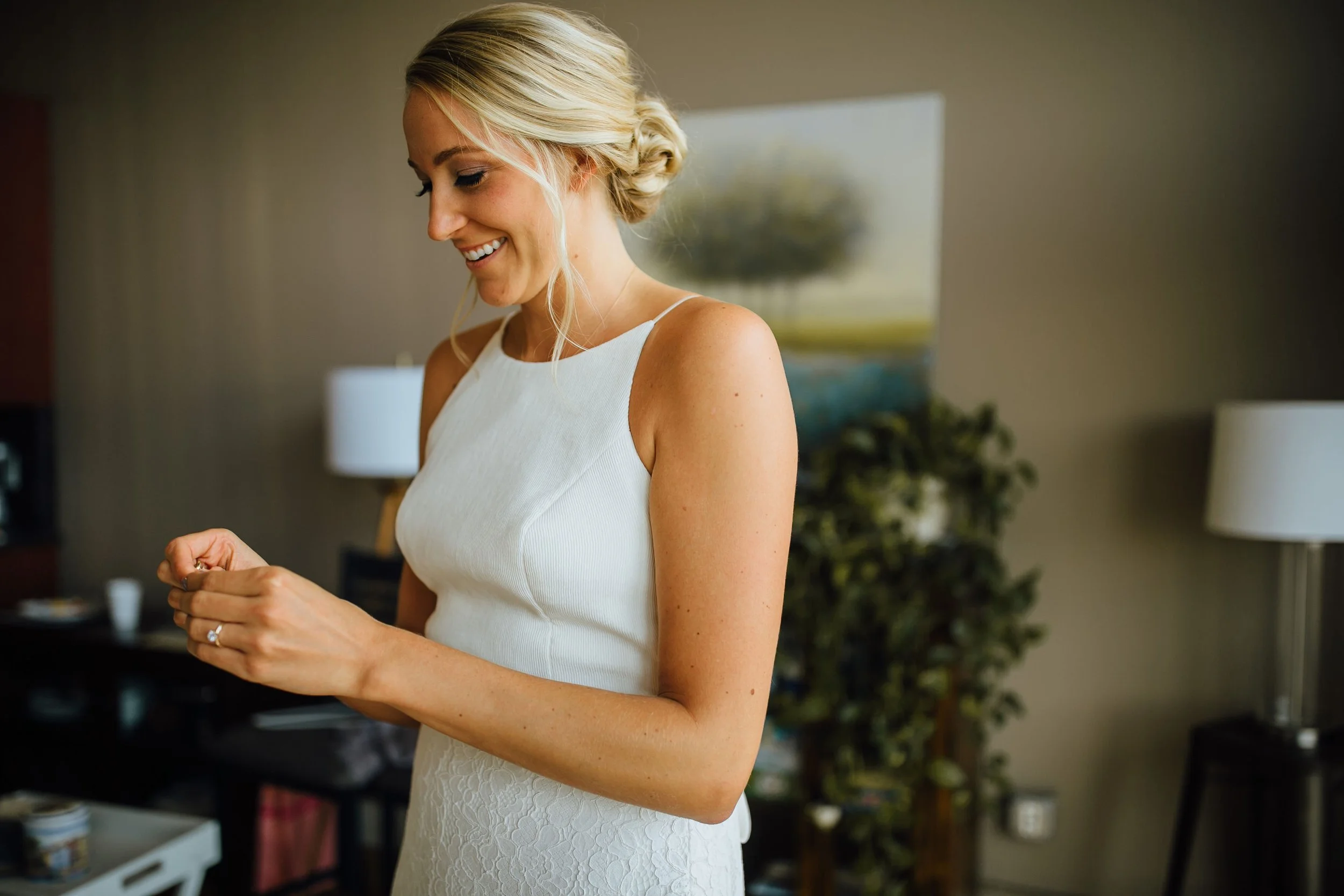 2019-10-Megan-Alex-Preparations-Grand-Rapids-Wedding-Michigan-Wedding-Photographer-112.jpg