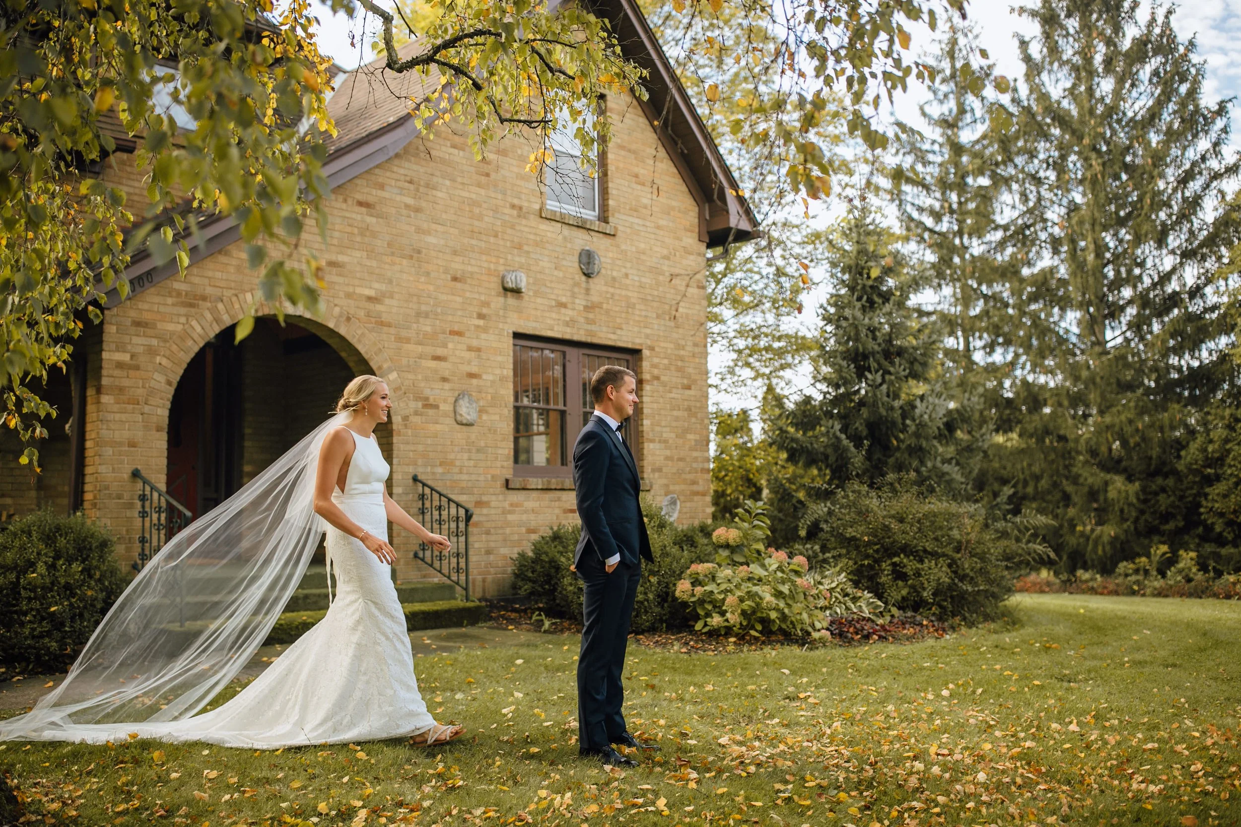 2019-10-Megan-Alex-First-Look-Grand-Rapids-Wedding-Michigan-Wedding-Photographer-10.jpg