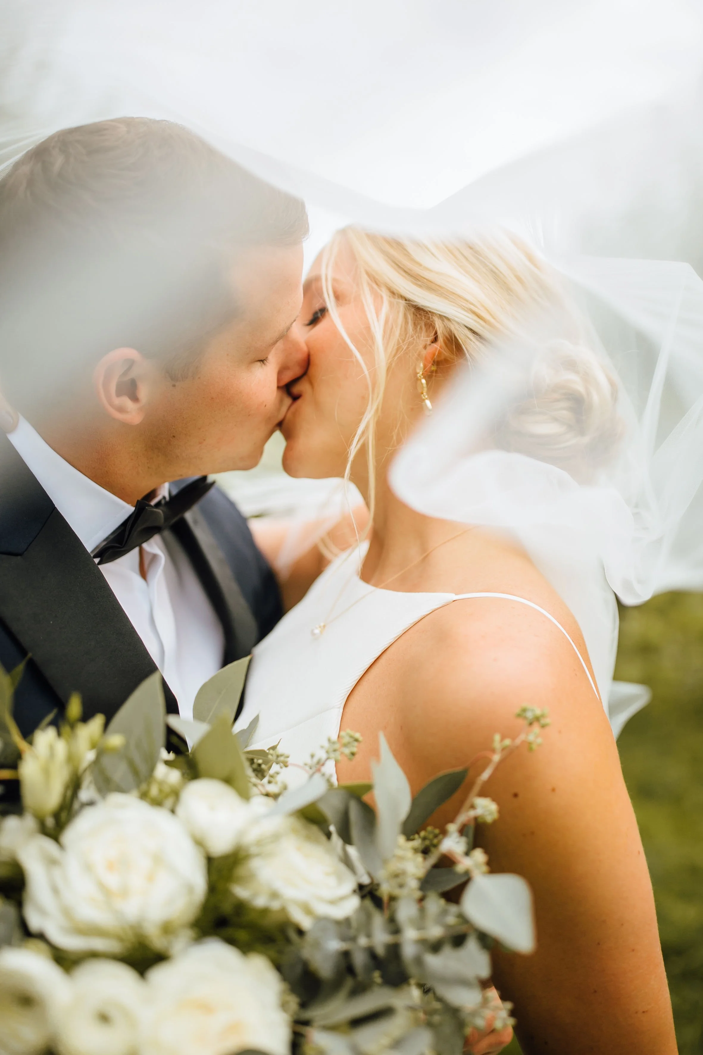 2019-10-Megan-Alex-Bridal-Portraits-Grand-Rapids-Wedding-Michigan-Wedding-Photographer-326.jpg