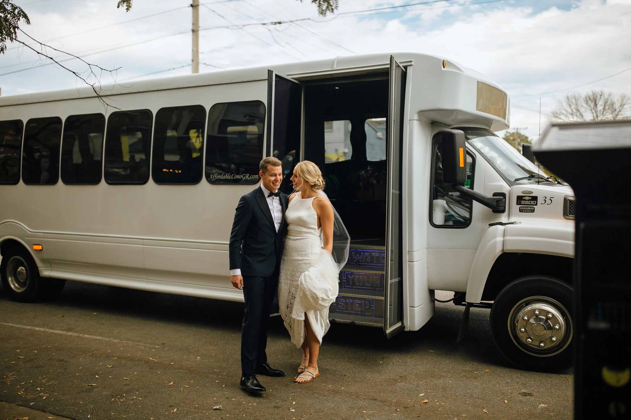 2019-10-Megan-Alex-Bridal-Portraits-Grand-Rapids-Wedding-Michigan-Wedding-Photographer-338.jpg