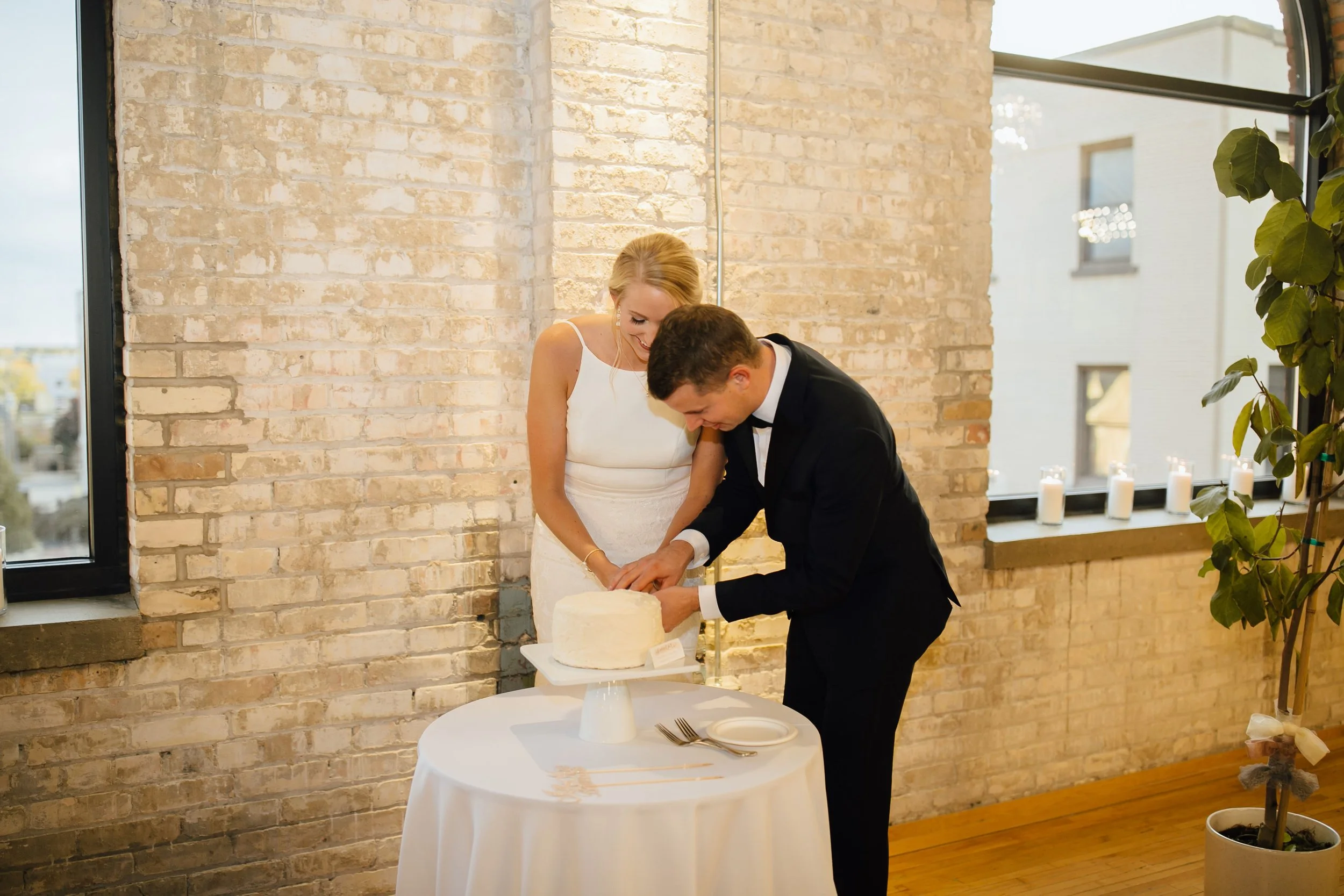 2019-10-Megan-Alex-Reception-Grand-Rapids-Wedding-Michigan-Wedding-Photographer-104.jpg