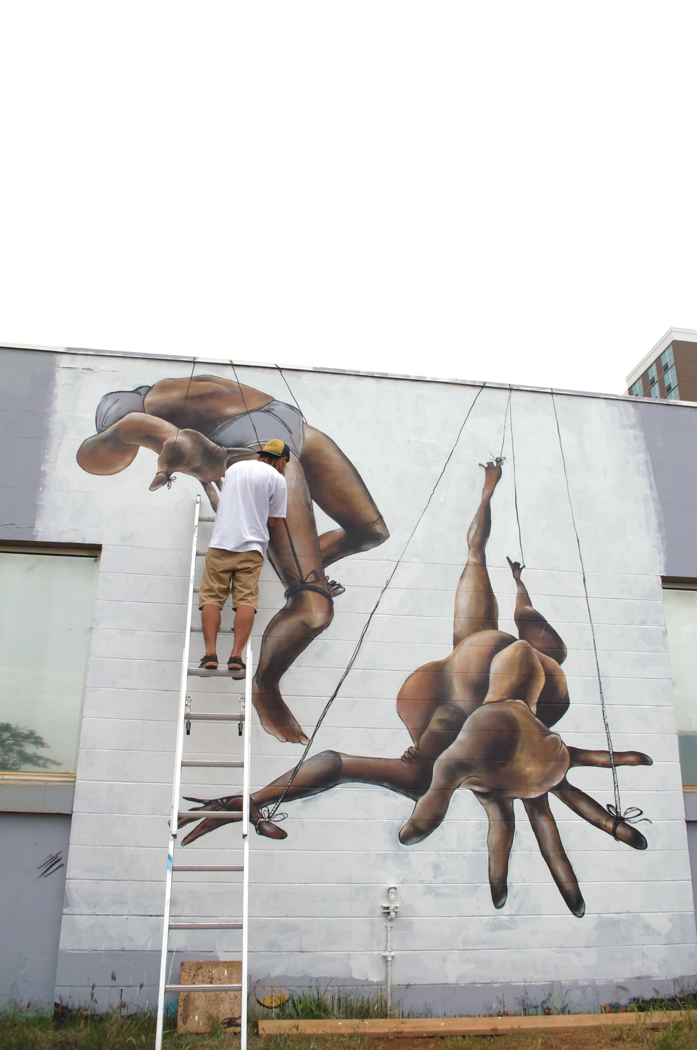 Artist Danny King at work during Pow Wow Hawaii | Photo by Linda Domingo