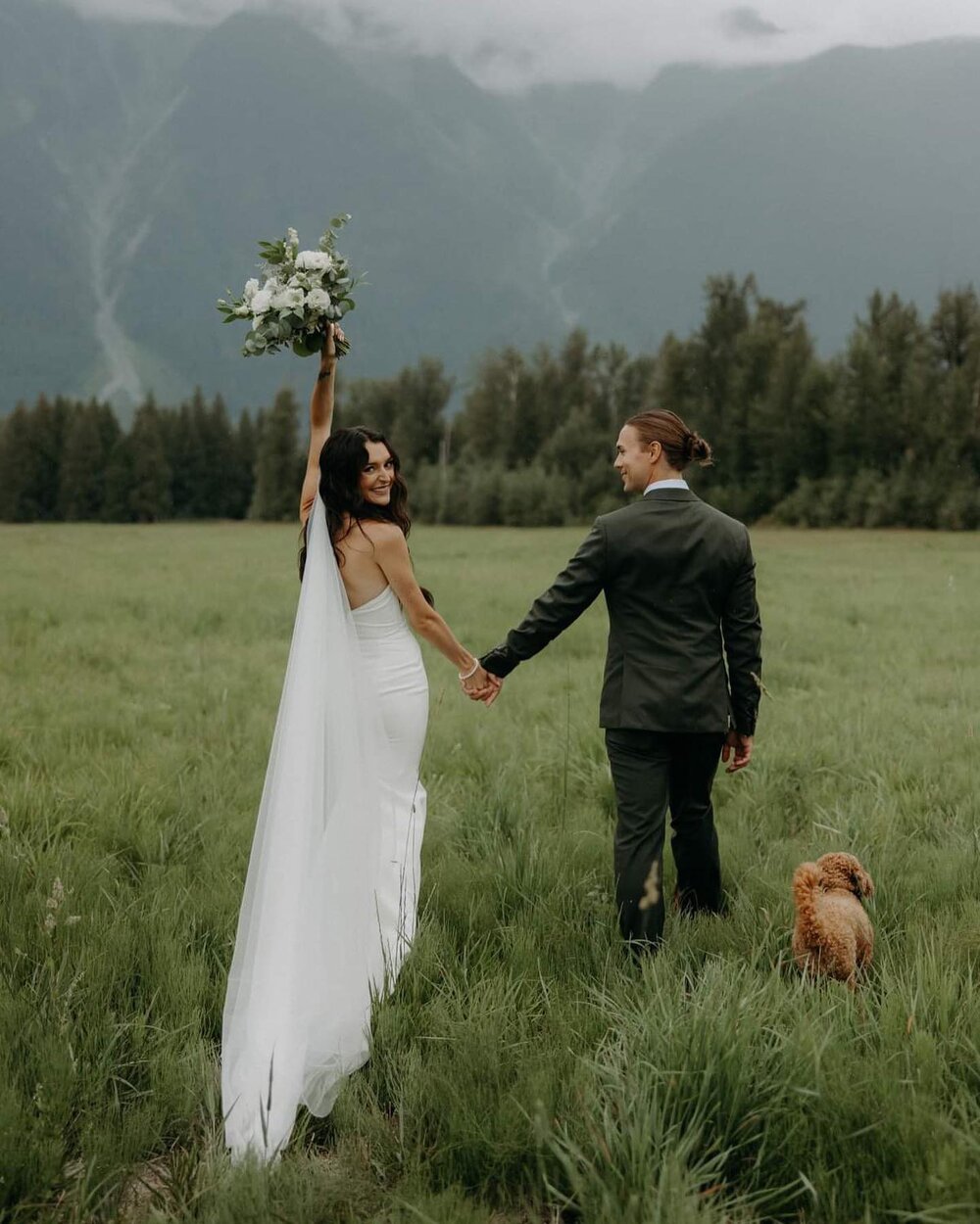Part 2 of Jaden &amp; Jordan because I wanted to show off A. how cute their dog is and B. how a rainy day can be just as gorgeous 😍
Florals: @senka_florist 
Hair &amp; Makeup: @dollymakeup.ca 
Private Chef: @homebistronomy 
Cabin Venue: @joffrecreek