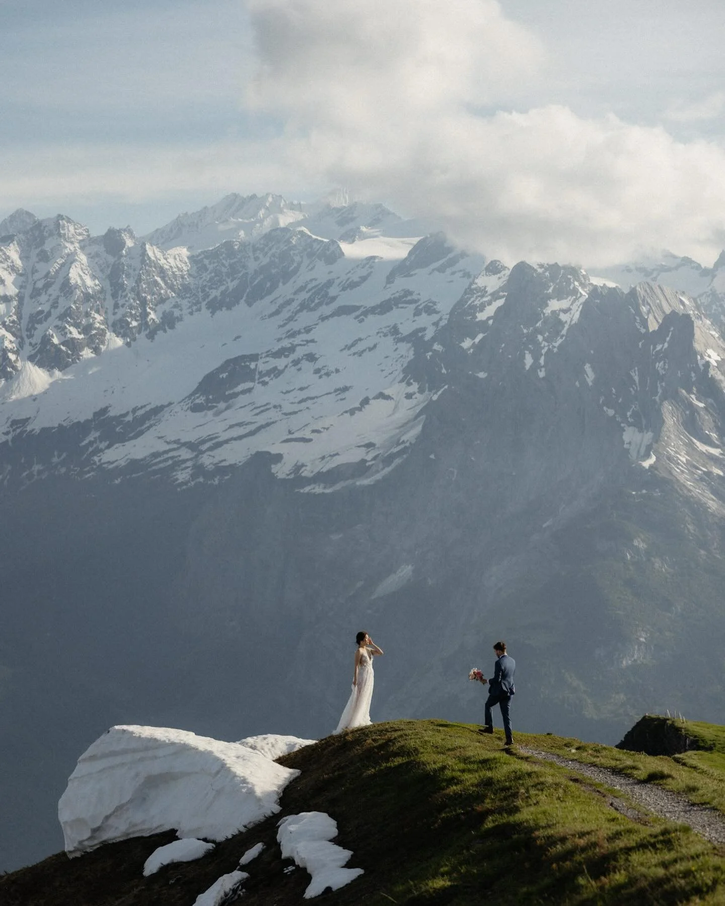 Seeking the mountains but looking for something ✨international✨? I&rsquo;m telling you, it feels like Switzerland could solve all my problems, including being one of the perfect places to elope. Though I&rsquo;m going to be a bit of a homebody for th