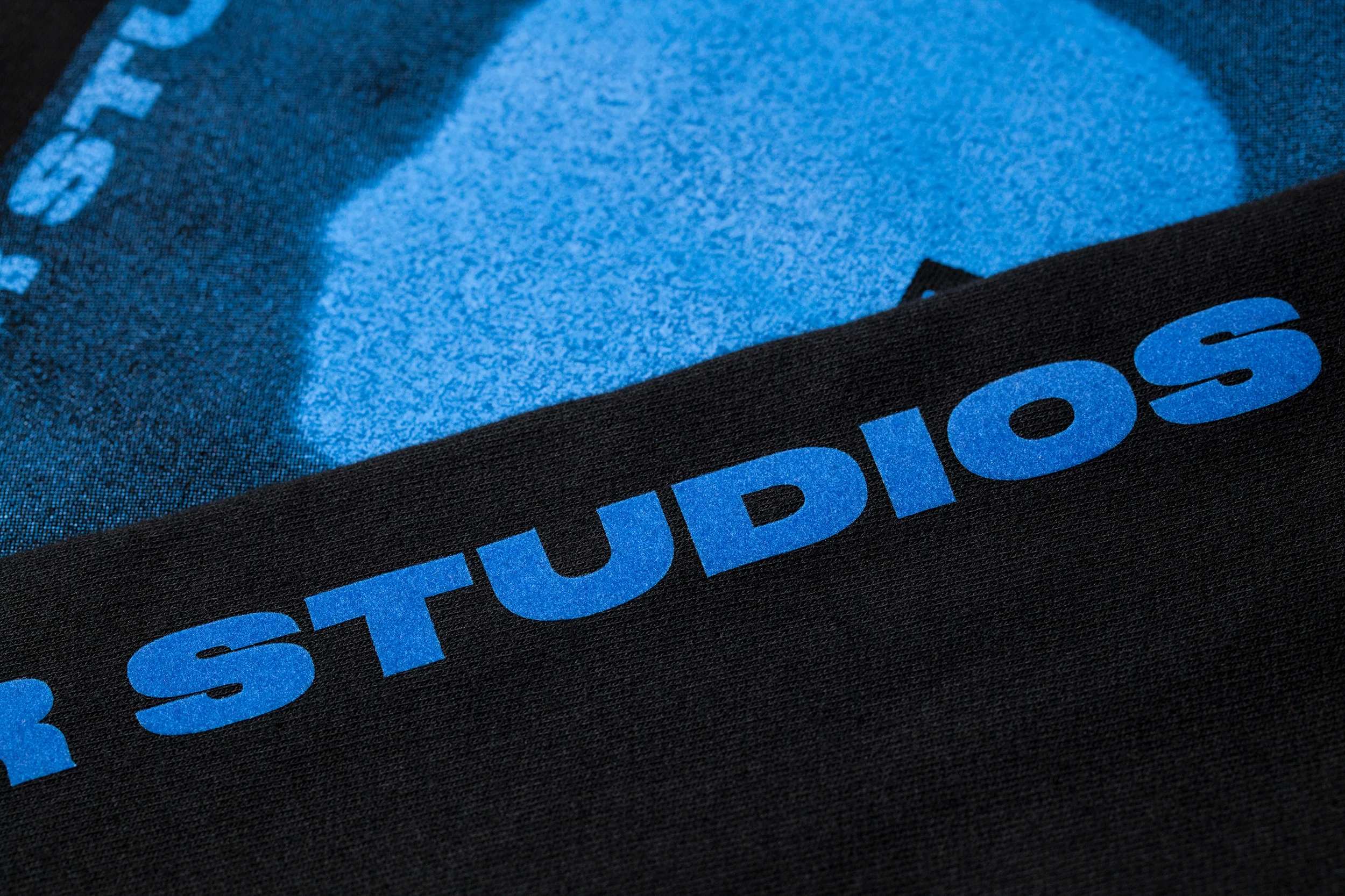011.Hooded.Pullover.Mantra.Product.5.jpg