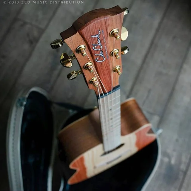 The beautiful Redwood facia on the headstock of this FL2 Redwood Blackwood!! #big #bold #dreadnaught
Contact us here at ColeClarkUK to find out more and get in touch with Zed Music Distribution to find your nearest Cole Clark dealer and get your hands on one!
Photo and Copyright owned by Zed Music Distribution.
#coleclark #coleclarkguitars #redwood #california #oneofakind #rare #monday #mondaymotivation #mondays #worldsmostnaturalpickup
#acousticguitar #acousticaguitar #acoustic #guitars #guitarist #guitar #guitarsdaily #zedmusicdistribution #martin #taylor #fender #gibson