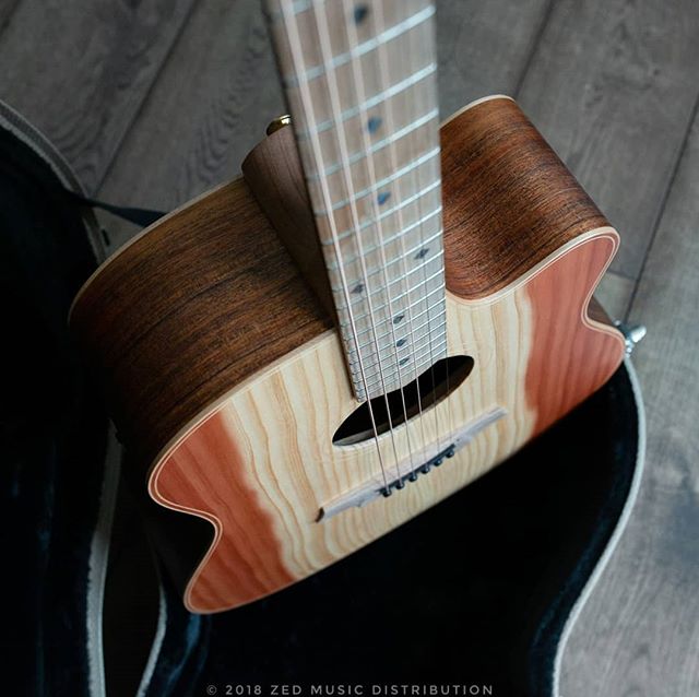A close up of the River Sheoak finger board on this dreadnaught Redwood Blackwood!
#big #bold #dreadnaught
Contact us here at ColeClarkUK to find out more and get in touch with Zed Music Distribution to find your nearest Cole Clark dealer and get your hands on one!
Photo and Copyright owned by Zed Music Distribution.
#coleclark #coleclarkguitars #redwood #california #oneofakind #rare #monday #mondaymotivation #mondays #worldsmostnaturalpickup
#acousticguitar #acousticaguitar #acoustic #guitars #guitarist #guitar #guitarsdaily #zedmusicdistribution #martin #taylor #fender #gibson
