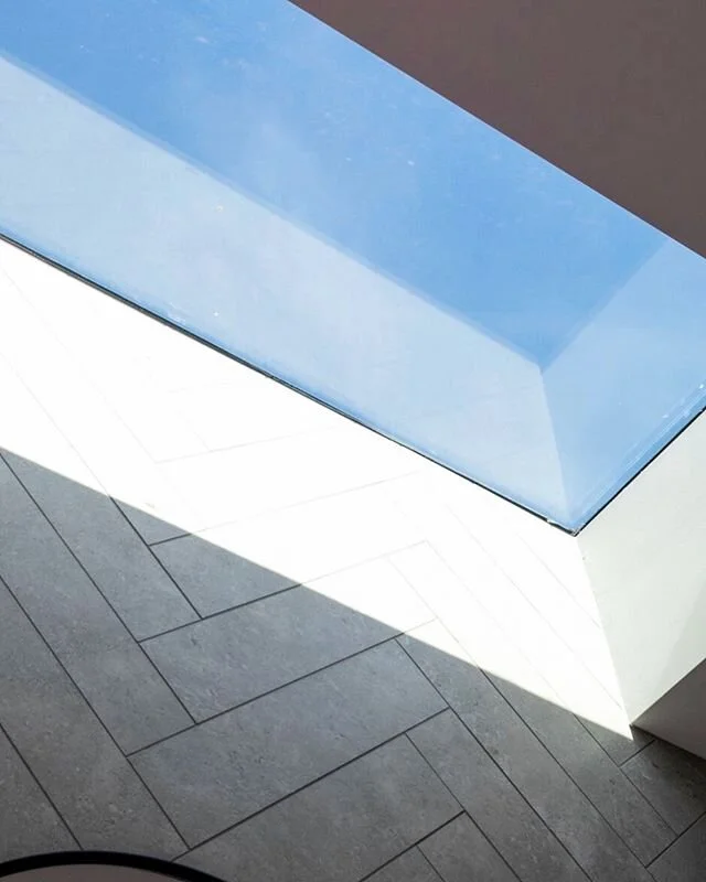 Natural light is key. Skylight windows are the perfect way to provide sunlight in a dark space where there are no windows (like a bathroom, laundry, staircase or hallway). #imperiumconstructions #adelaidebuilders