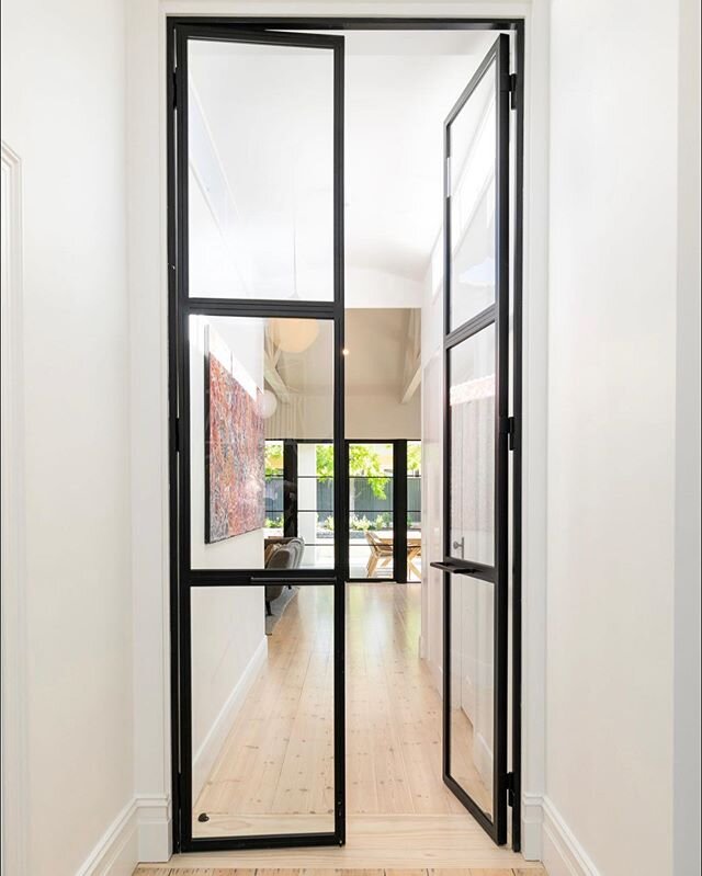 Light, bright, open hall ways for our completed Malvern project. #imperiumconstructions #adelaidebuilder