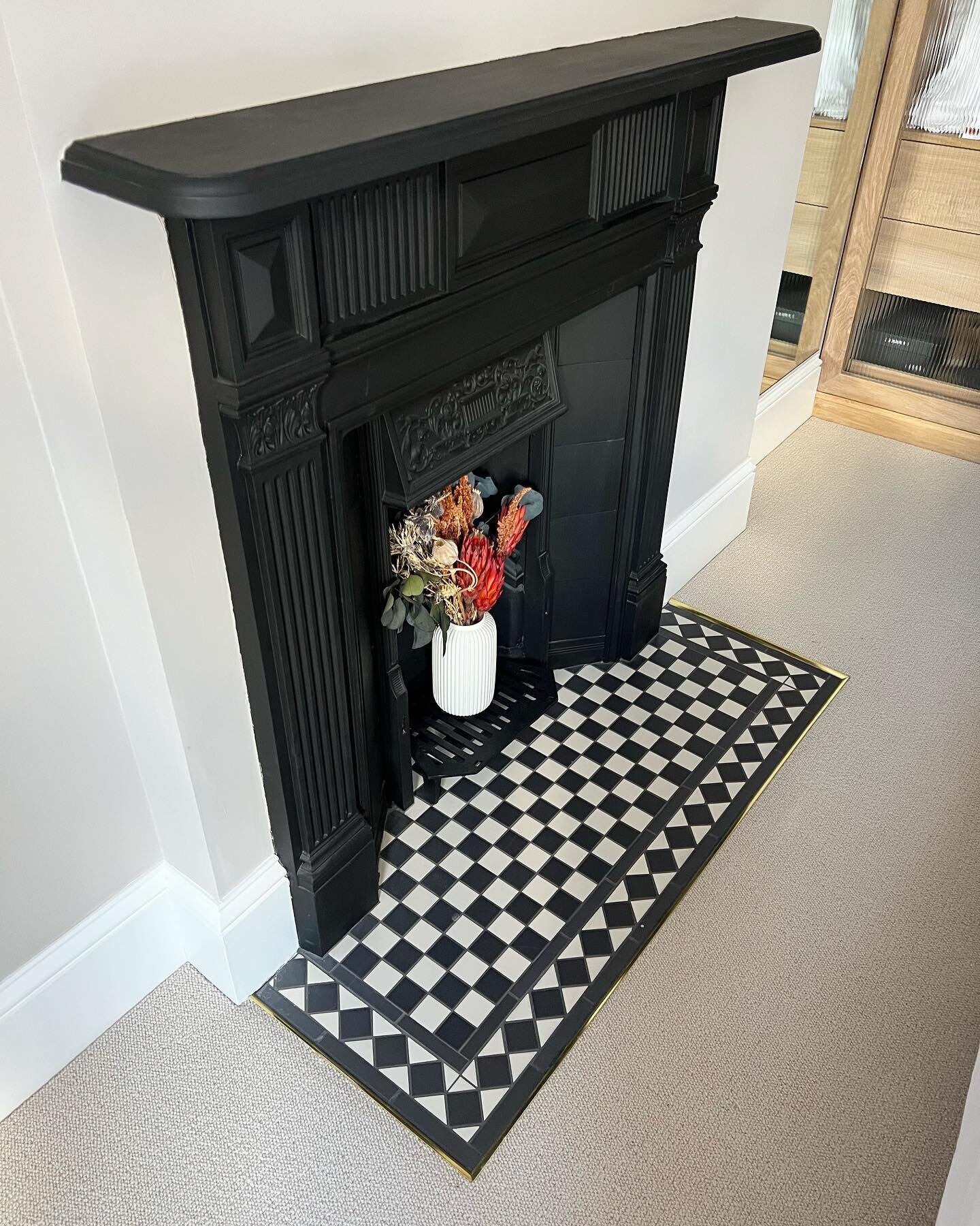 Still looking for a fire grate front for this fireplace as the ash pan I tracked down never arrived with one. 🤦🏼&zwj;♀️ Anyway&hellip; this fireplace has still come a long way from where it was. Swipe to see how beautiful it was before! 😆
.
.
.
#b