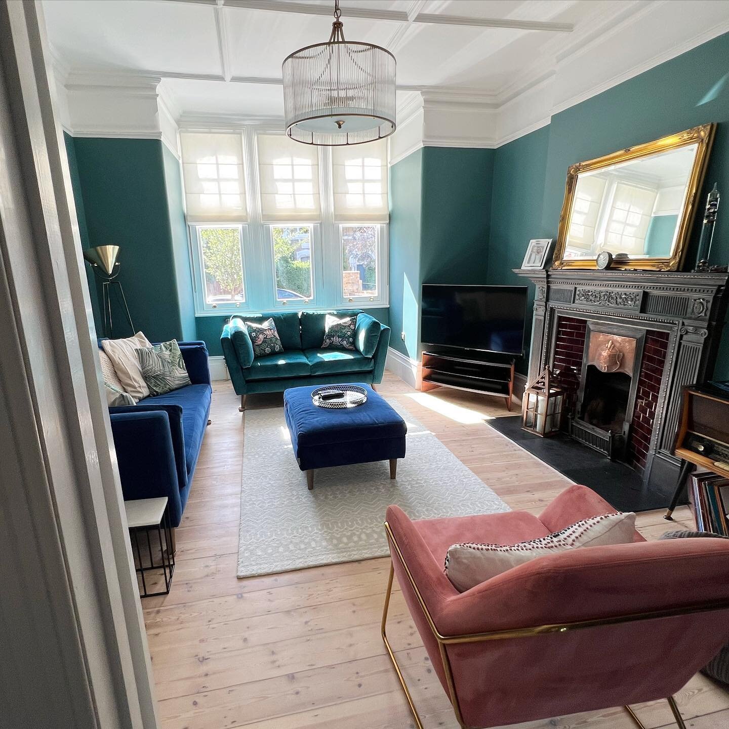 Current view vs view on the day we moved out for six months of reno work. What a difference a bit of paint can do right?! The green is #TeawithFlorence from @littlegreenepaintcompany. We also decided to stain the floors lighter too although this hasn