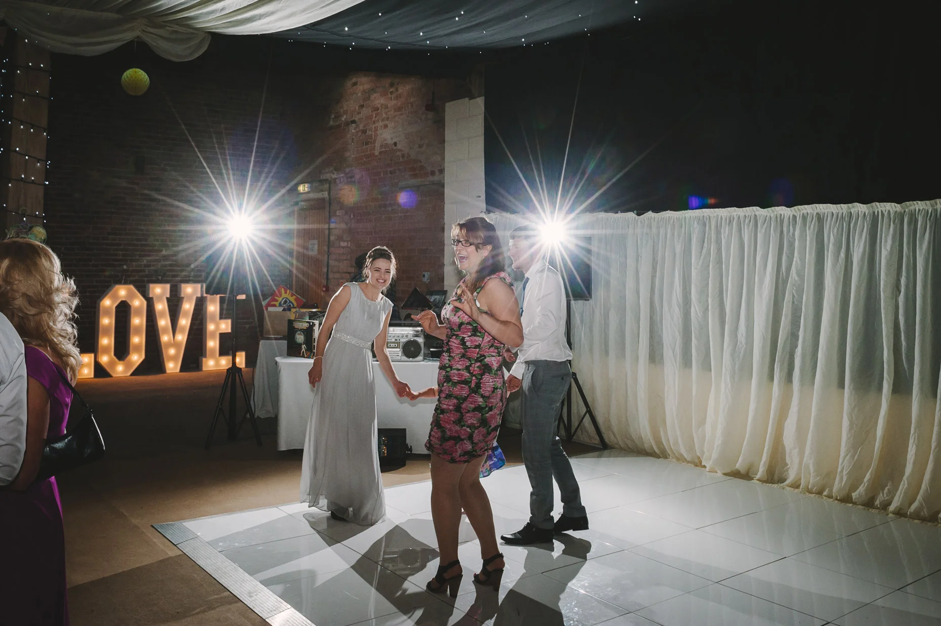 barmbyfield_barn_wedding_photos227.jpg