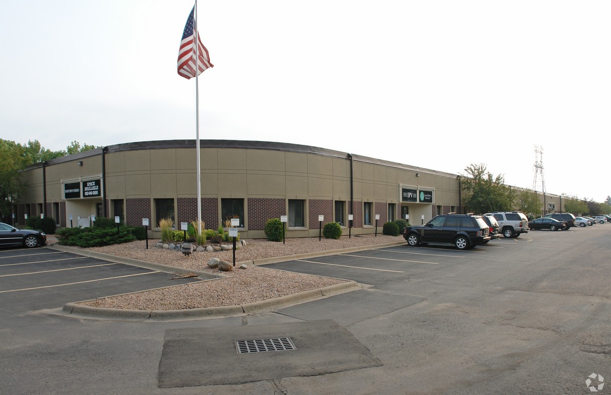 Industrial Building - Plymouth, MN