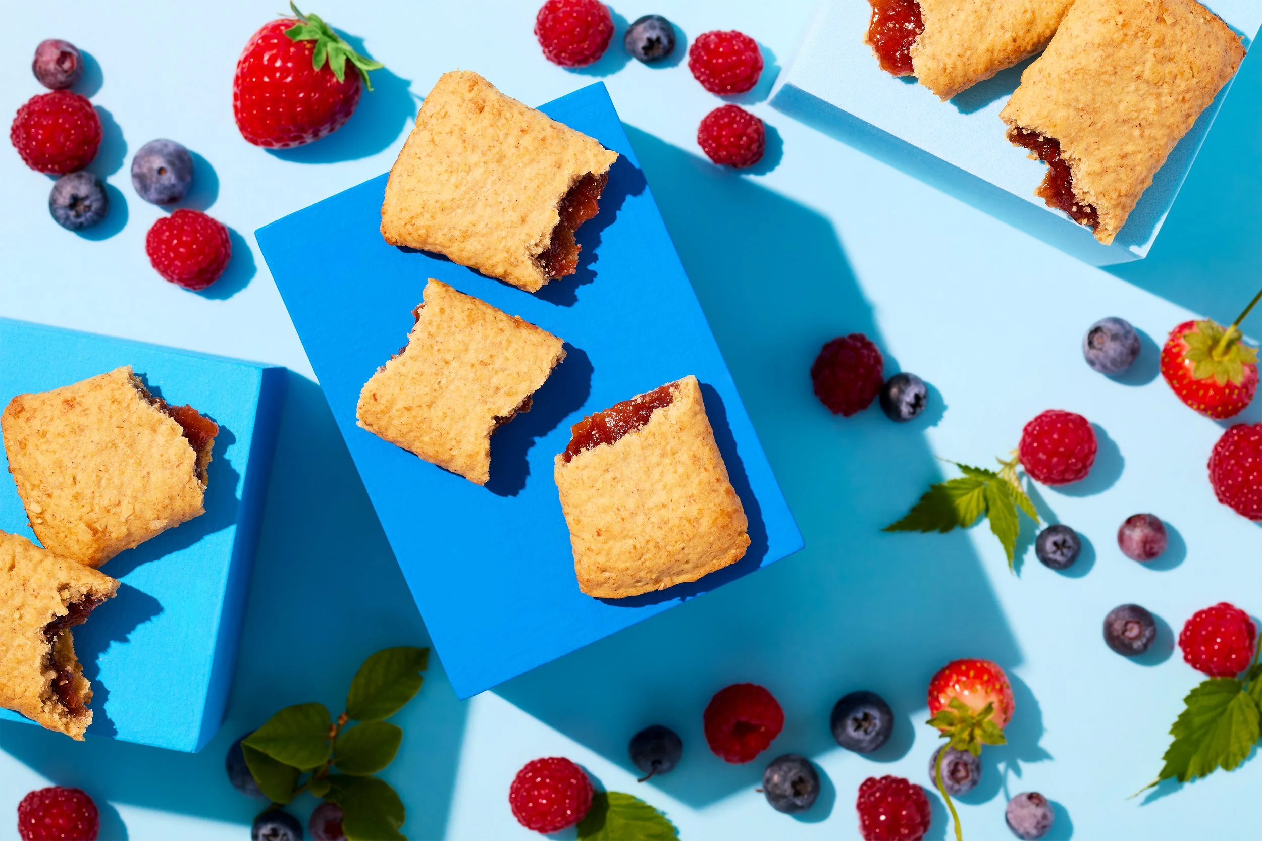 Nutri-Grain_Brandfuel_PhotographyRevamp2024_10-01-2024_2_Social_MixedBerry_HERO_0077.jpg