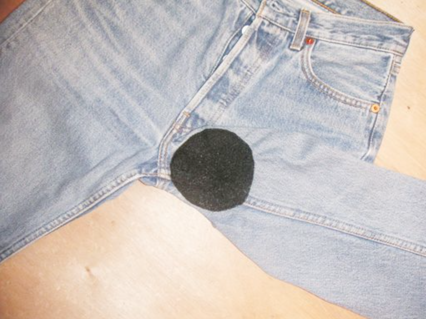Ligia Dias, Untitled (Cercle denim), 2004, cotton. © Ligia Dias