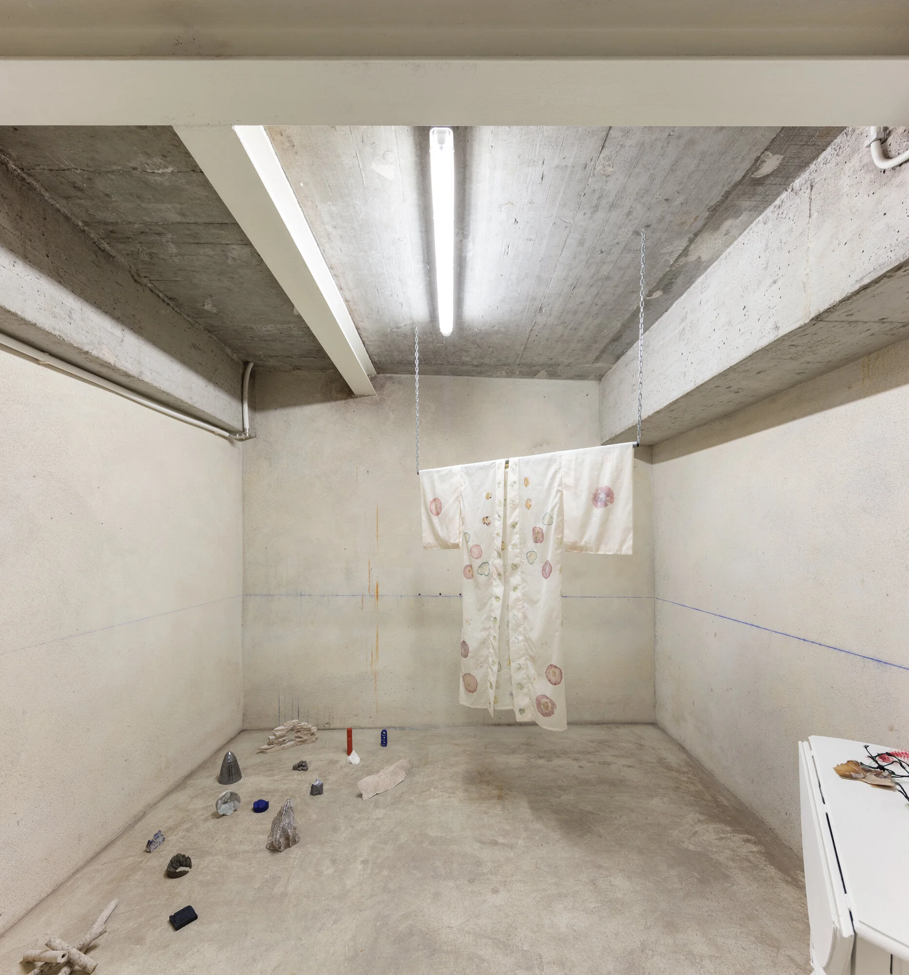  PATRICIA DOMINGUES, Gestural Garden, 2014/19. JENNA KAES, Hortensias, Poppies and African lilies, 2019. JULIEN FRONSACQ, Untitled (made in Comporta), 2018 