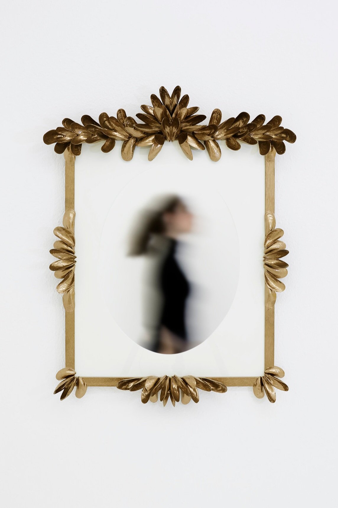  MARCEL, 2017, mirror, wood, paper, glass, shells, gold paint. Private collection Geneva. Photo © Alicia / complete Works 