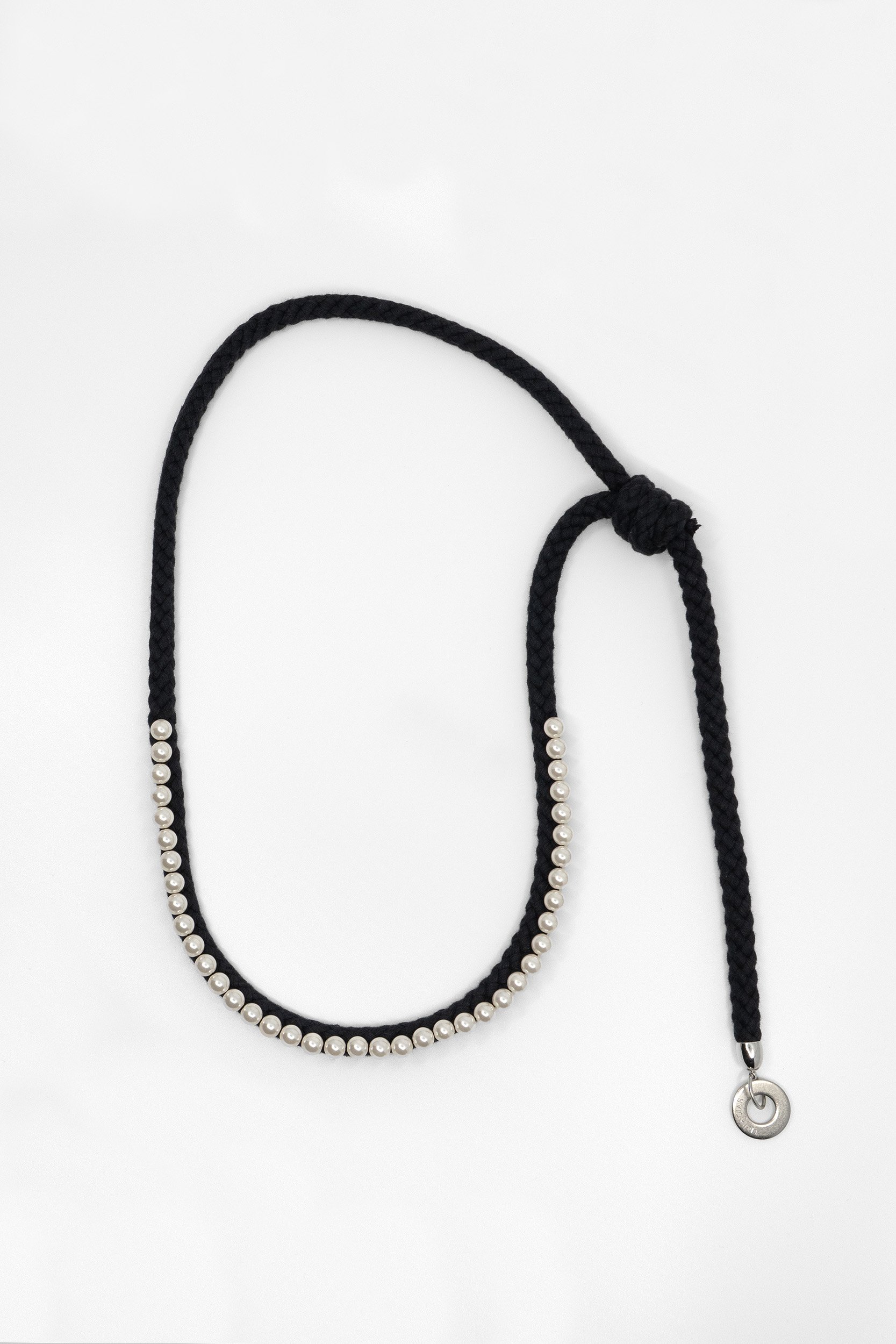 LIGIA DIAS_PENDU-2025_NOIR_WEB.jpg