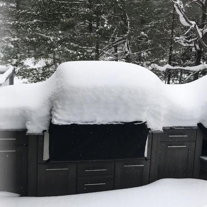 βοΈ Even though the snow is falling and the temps are low, spring is just around the corner! π·βοΈ It won’t be long before we’re gathering outside with friends and family, soaking up the sunshine, and making memories.
There’s nothing