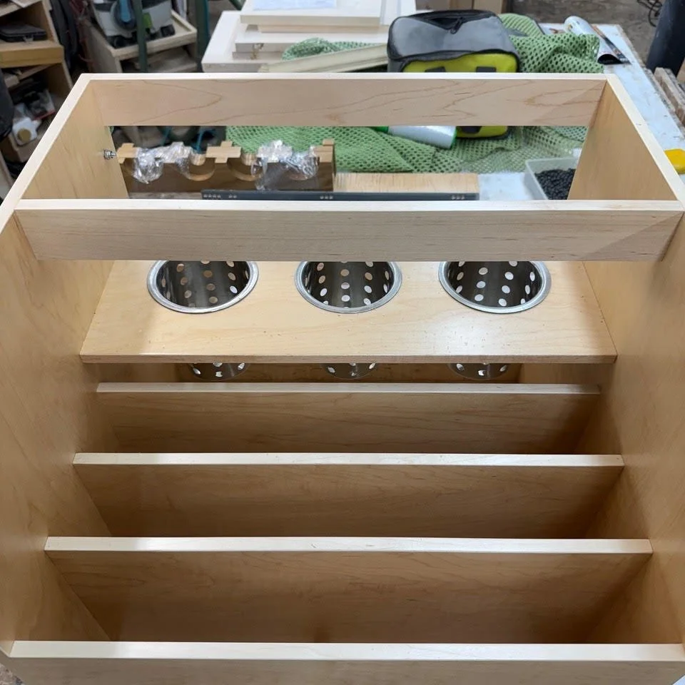 At G&G Architectural Interiors, we craft cabinets that adapt to your lifestyle!
From sleek custom utensil and cutting-board pullout solutions to a full line of premium kitchen organization products, we’ve got everything you need to keep