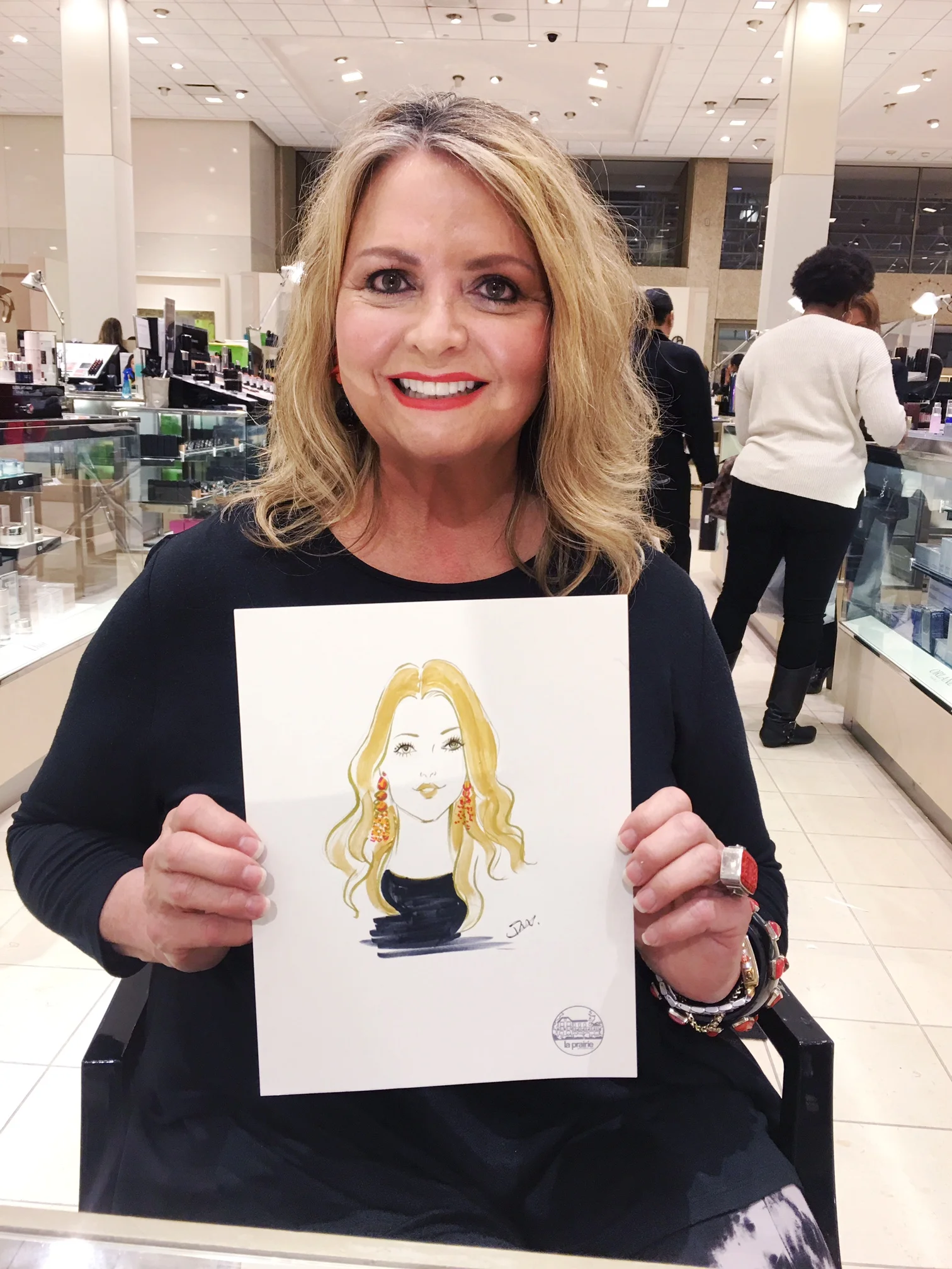 La-Prairie-live-sketch-event-at-Neiman-Marcus-San-Diego-by-fashion-illustrator-Rongrong-DeVoe--3.jpg
