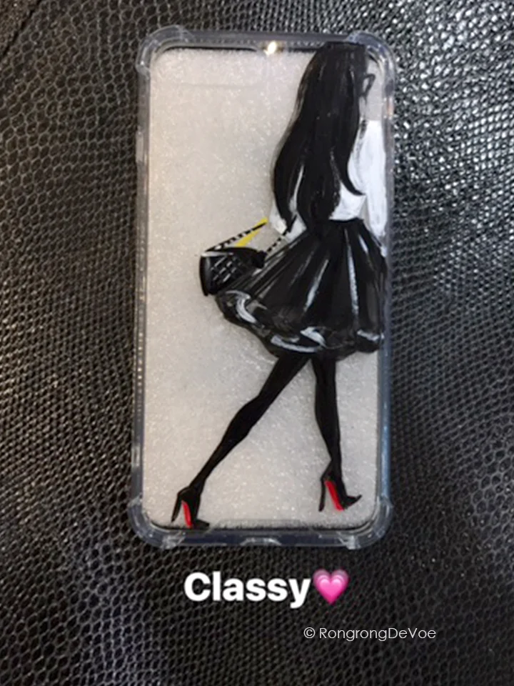 Rongrong DeVoe-Live fashion illustration on phone cases for Marciano fall 2017 event.jpg