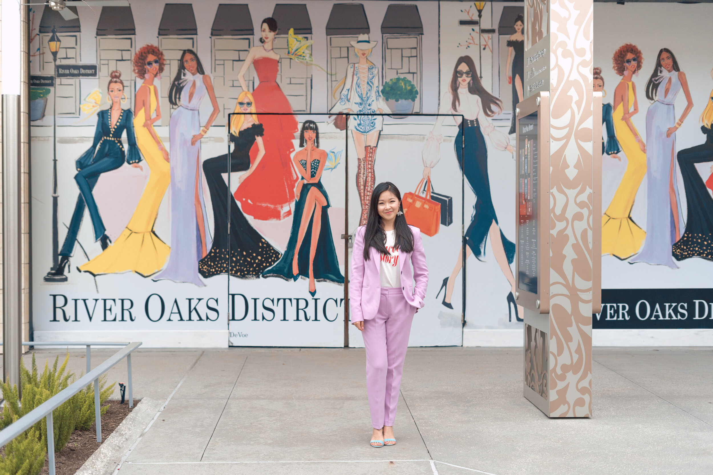 River Oak District, Fashion illustrations