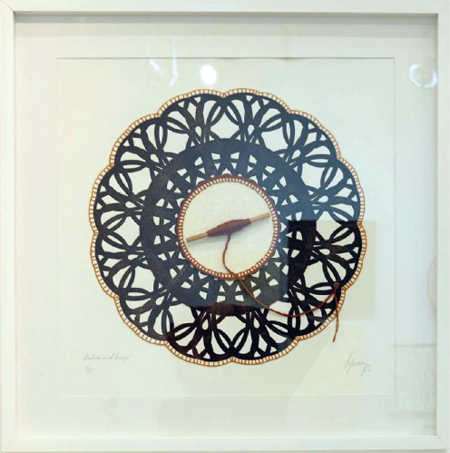 Li Briceño | “Costuras en el tiempo” | Grabado y textil s/ papel | 60 x 60 cm | 2026 | $740 i.v.i