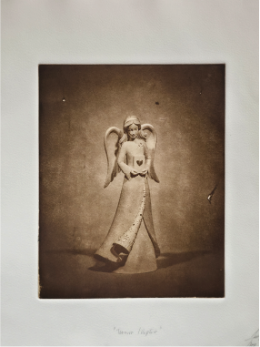 Jorge Chavarría | “Serie: Ternura / Ruptura” | Fotograbado sobre papel | 30,5 x 39,4 pulg.   $400 + i.v.a c/u