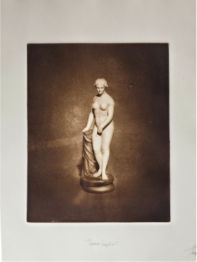 Jorge Chavarría | “Serie: Ternura / Ruptura” | Fotograbado sobre papel | 30,5 x 39,4 pulg.   $400 + i.v.a c/u