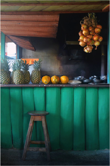 Walter Rojas | “Espera 2” Fotografía digital intervenida con acuarela y lápices sobre papel algodón | 55.8  x 28 cm pulgadas | 2026 | $500 + i.v.a