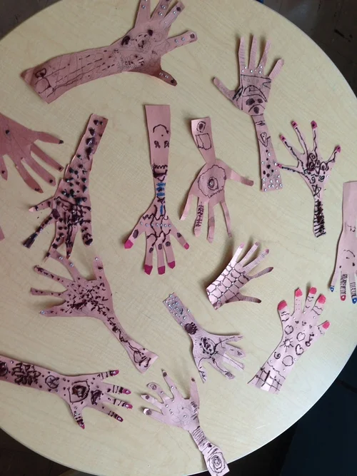 henna hands.jpg
