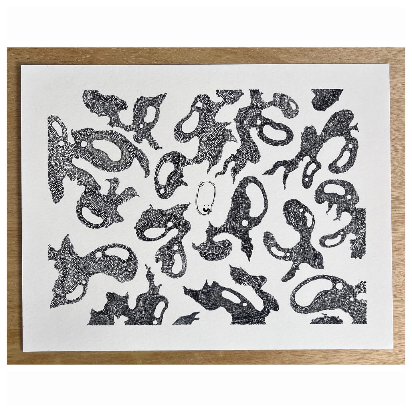 〰️new phase 〰️
a continuation of my practice of making patterns, rigorous repetition, line making. i am drawn to composing figures and scenes, but in a circuitous and abstract way. the drawing plans itself as I move my pen.
➿it’s cathartic, r