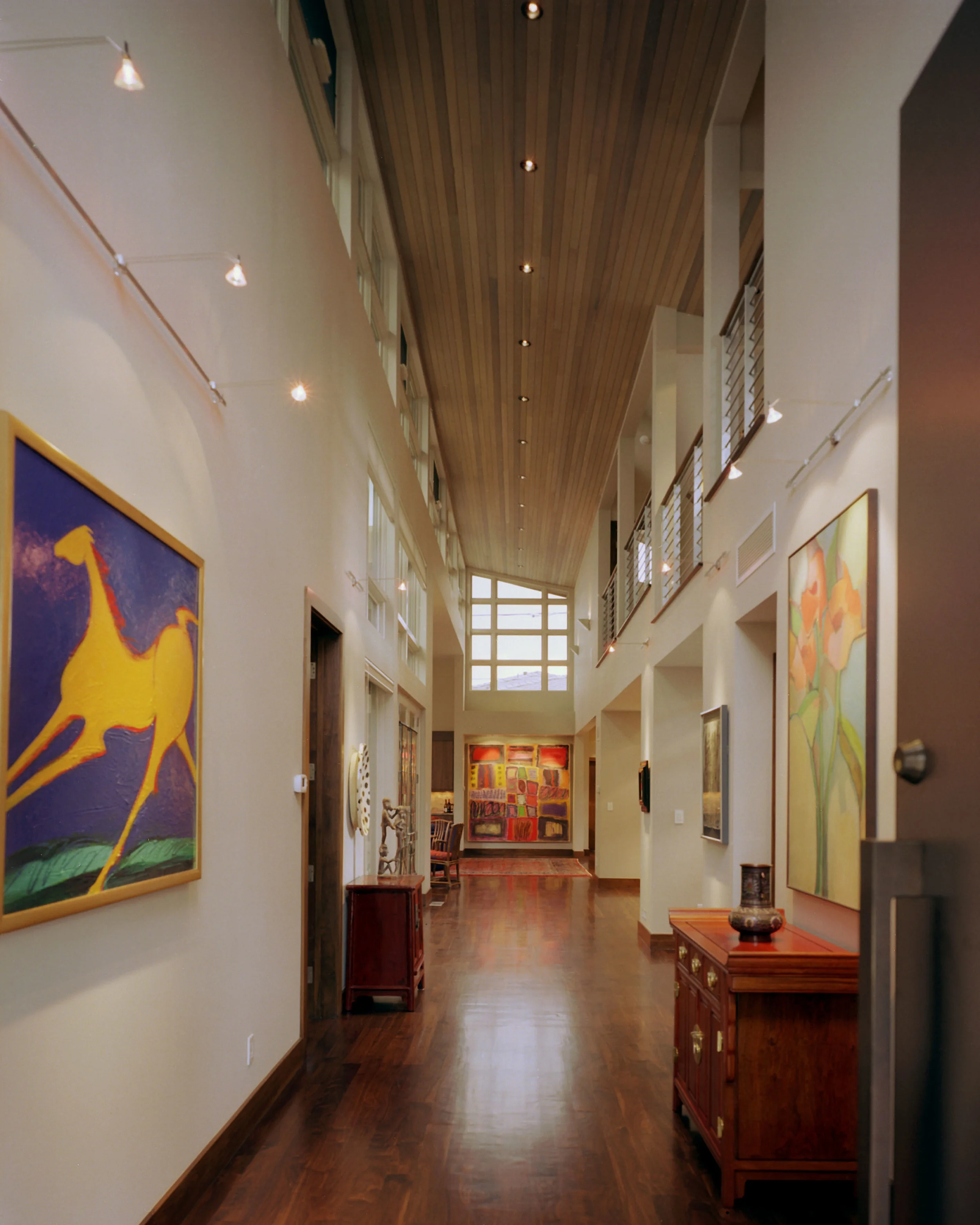 Yale_09_gallery looking west_LO.jpg