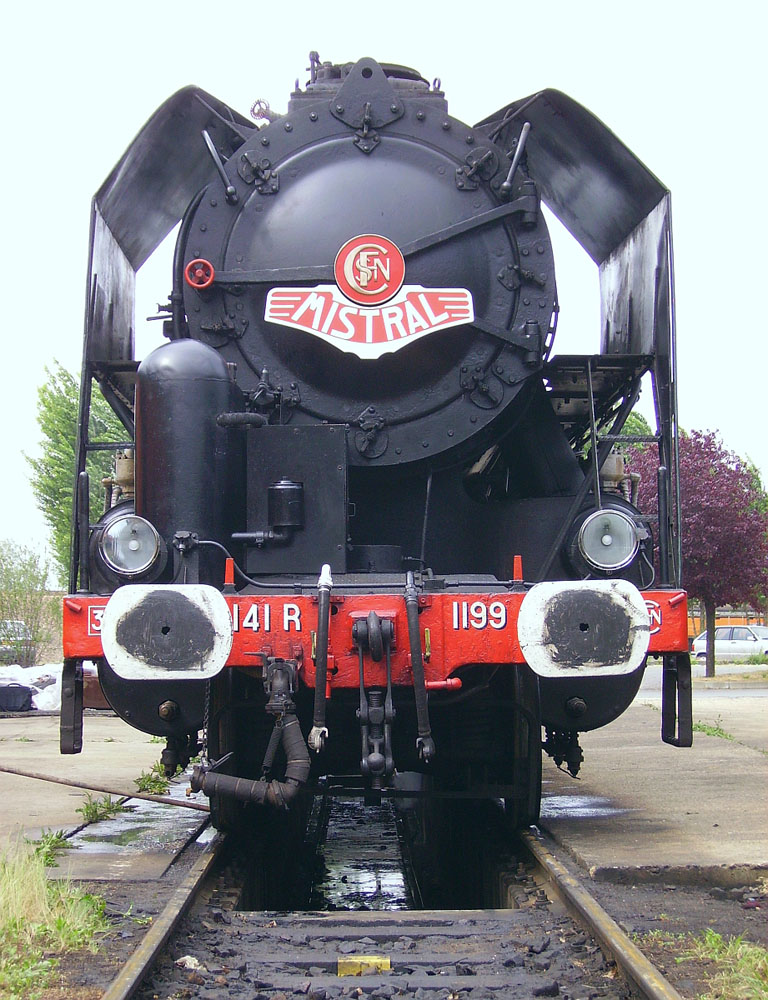 Preserved 141-R 1199 sits at the Vailleneuve-Saint-Georges on May 5, 2007. Didier Duforest Photo - Wikimedia Commons