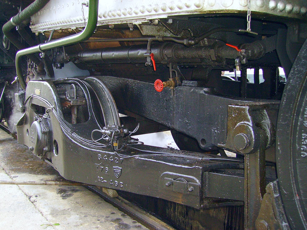 Cast Delta trailing truck and roller bearing axle