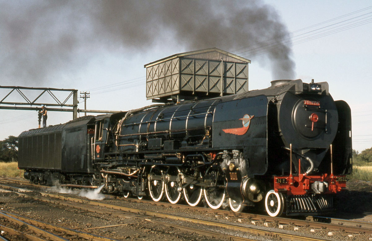 Condensing locomotive of the SAR Class 25 - Photo: M. Best
