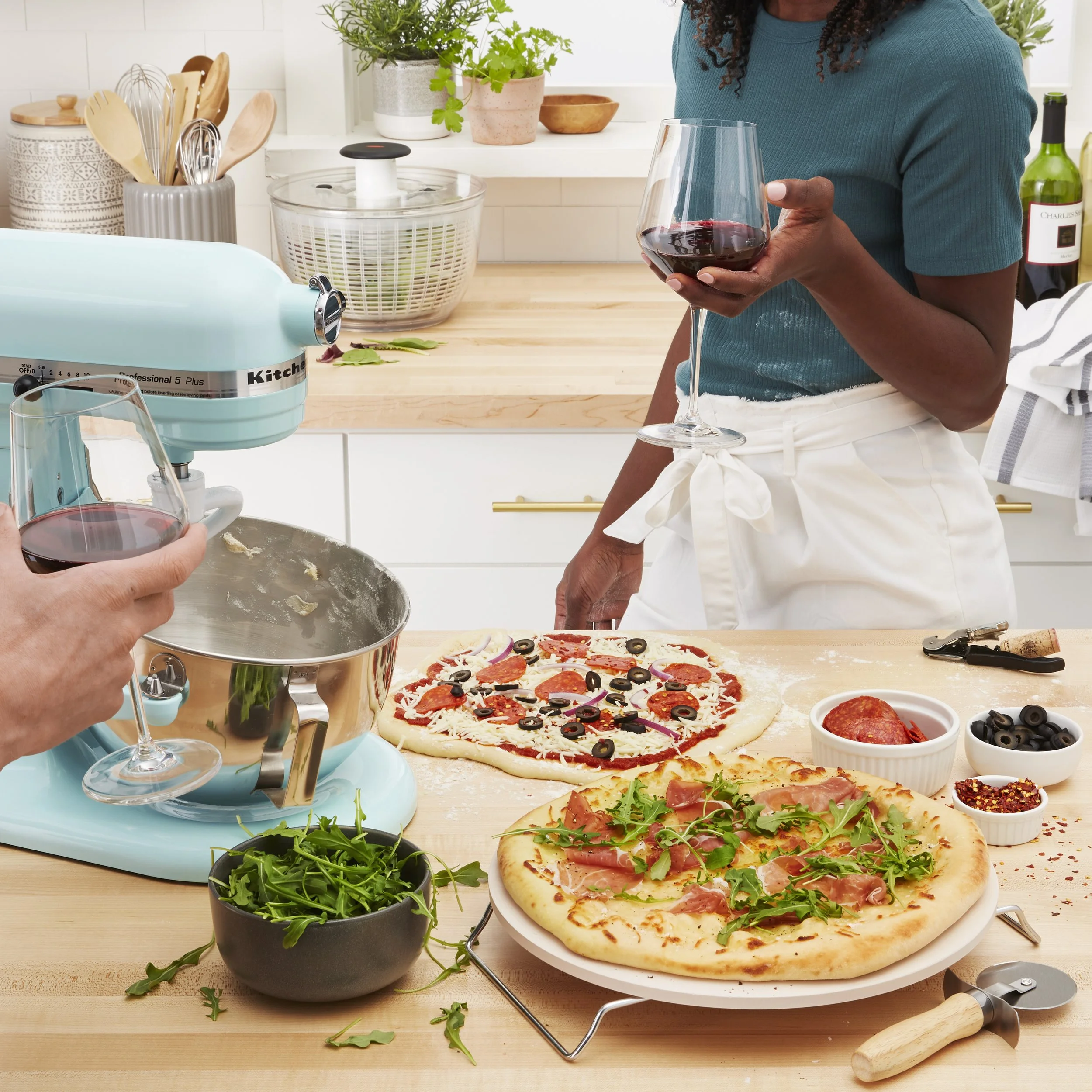 C-001945-01-007_WeddingRegistry_KitchenDiningHeader_SIZE_GIF3.jpg