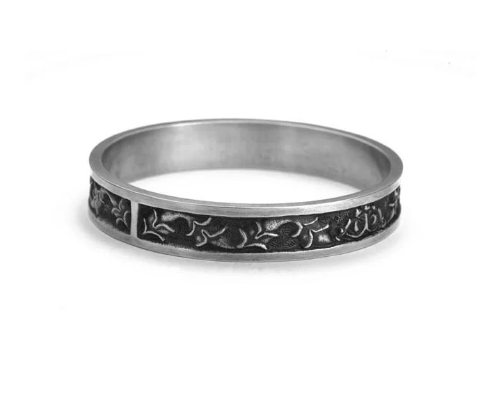 RSJ_GCT_TicketWindowBangle_web_bw.jpg