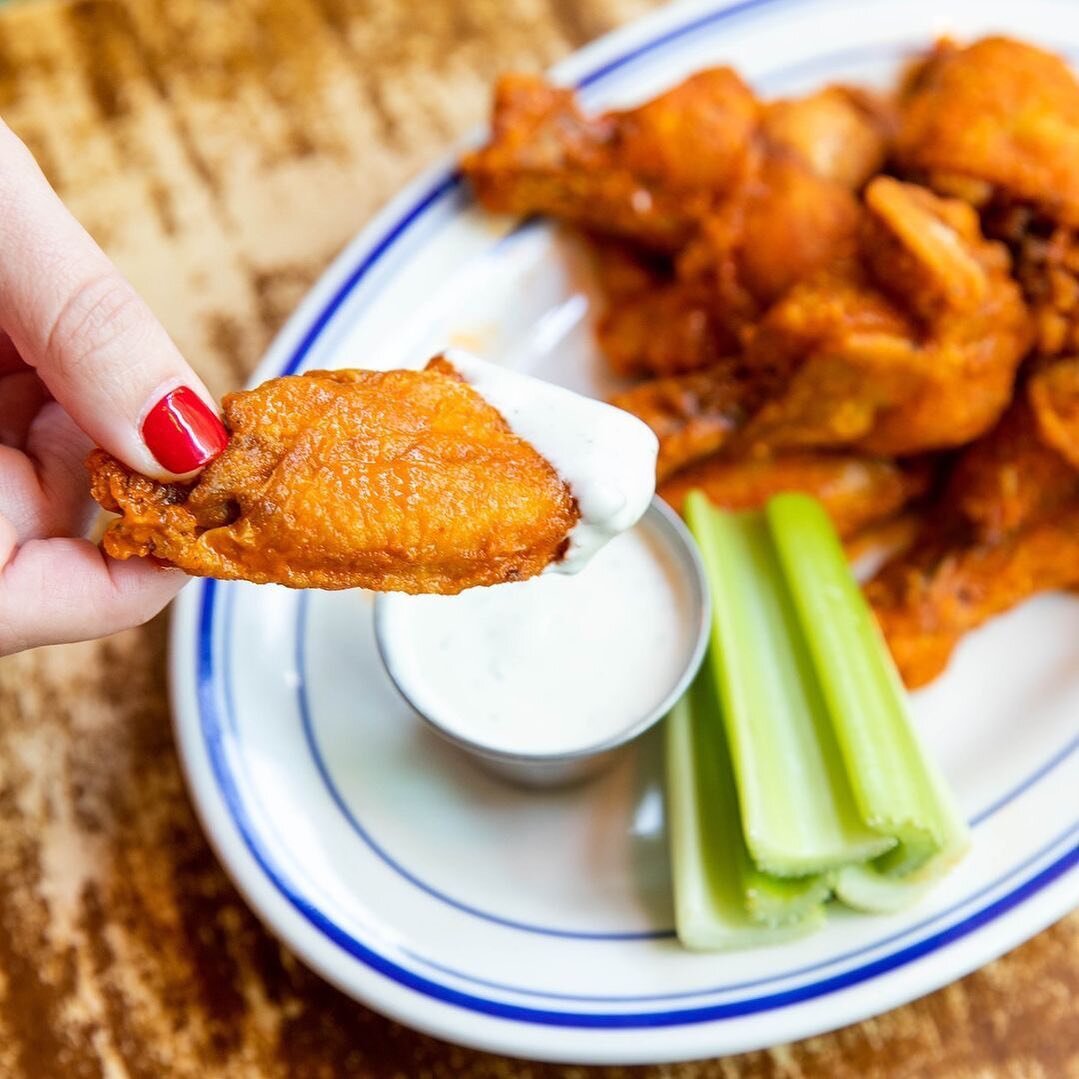 𝗪𝗜𝗡𝗚 𝗪𝗘𝗗𝗡𝗘𝗦𝗗𝗔𝗬 &mdash; 1/2 Off wings today and every Wednesday all summer long! 🤯
⠀

⠀
⠀
⠀
#hamptonandhudson #wingwednesday #atlrestaurants #atlwings #atlwingspots #atlantawings #communitybar #neighborhoodrestaurant #atlfoodies