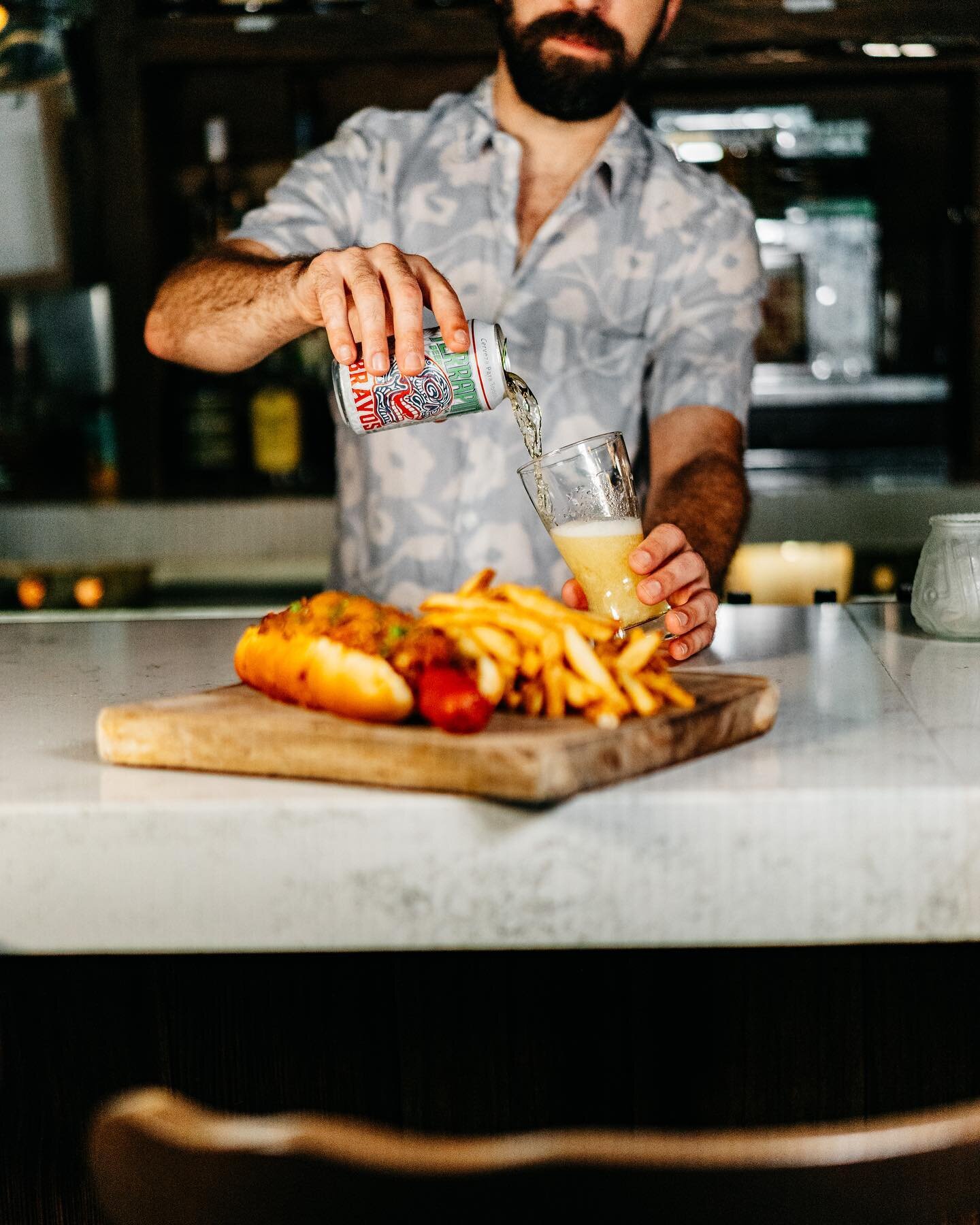 Marlins @ 𝗕𝗥𝗔𝗩𝗘𝗦 ⚾️🍺🌭 &mdash; Come chop it up with us and cheer on our @braves 💯
⠀
𝗛𝗼𝗺𝗲 𝗚𝗮𝗺𝗲 𝗦𝗽𝗲𝗰𝗶𝗮𝗹𝘀:
✔️$4 @terrapin Los Bravos Mexican Lager cans
✔️Boiled Peanuts ($5)
✔️Chili Dogs + Fries ($9)
✔️Boiled Peanuts + Chili Dog 