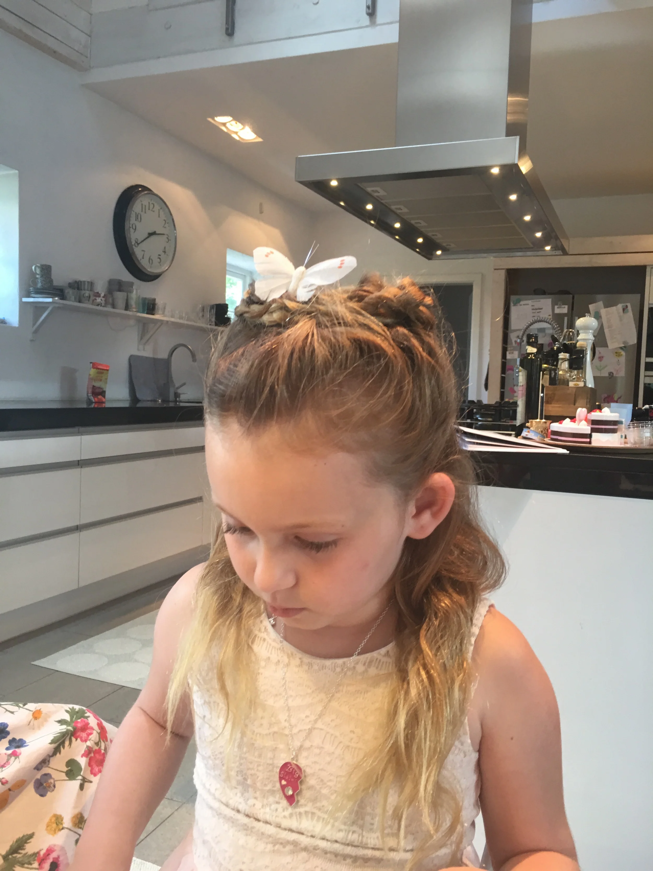 Monday Lily have here official butterfly in her hair for class. 