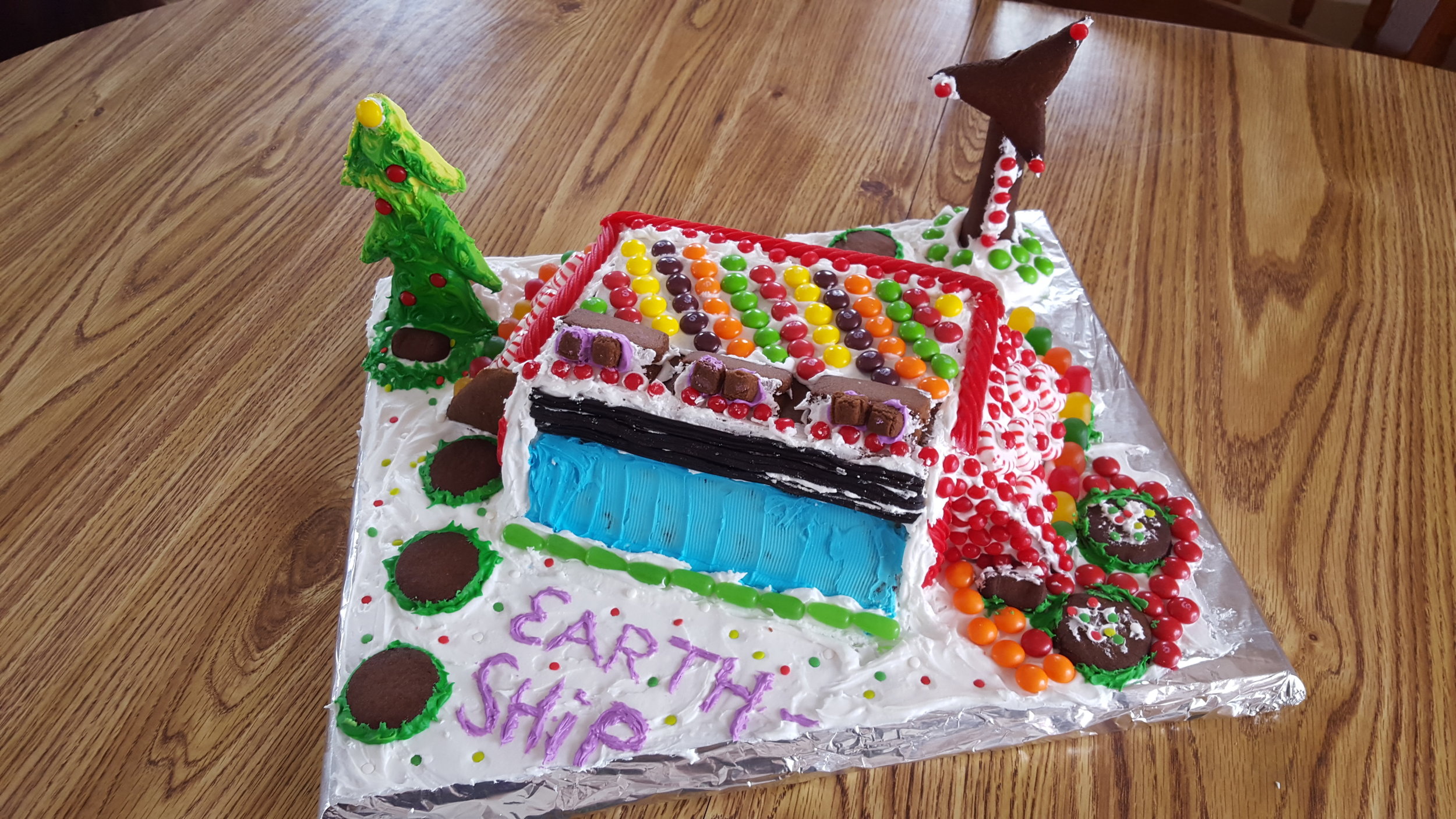 Matt Wright Gingerbread Earthship 3 2015.jpg
