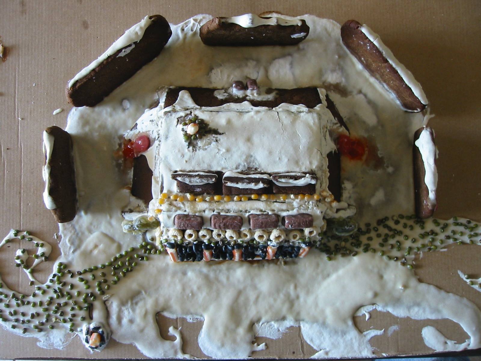 Tom Schultz Gingerbread Earthship 2016 7.jpg