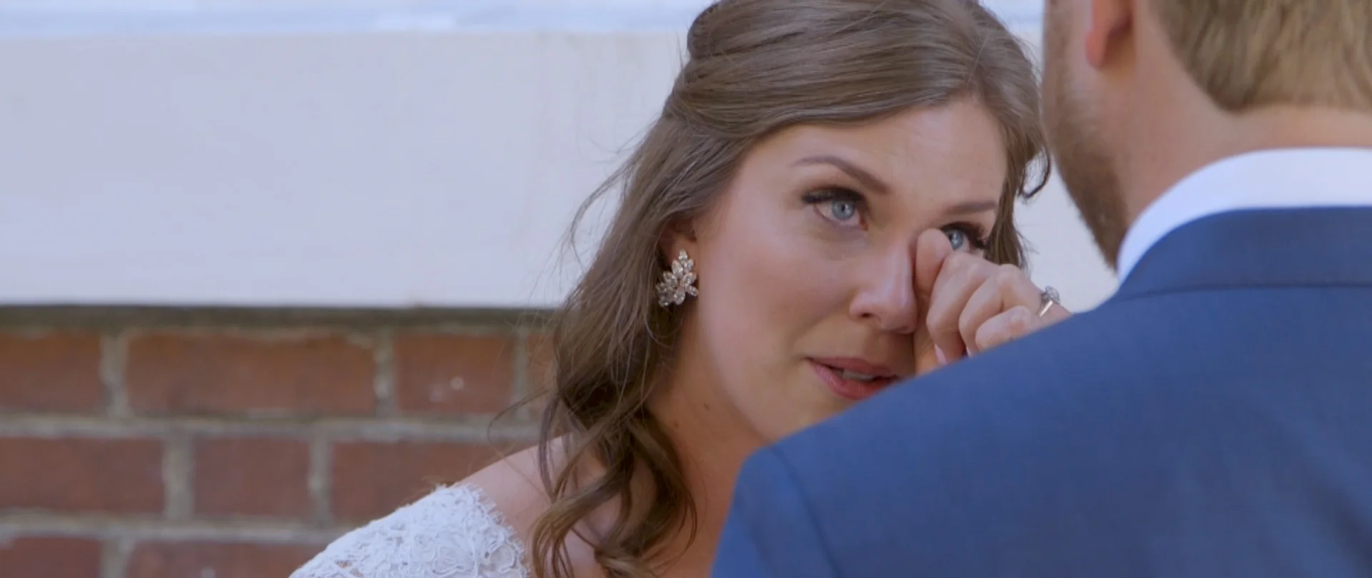 Lisa and Taylor-Oregon Wedding Video -5.jpg