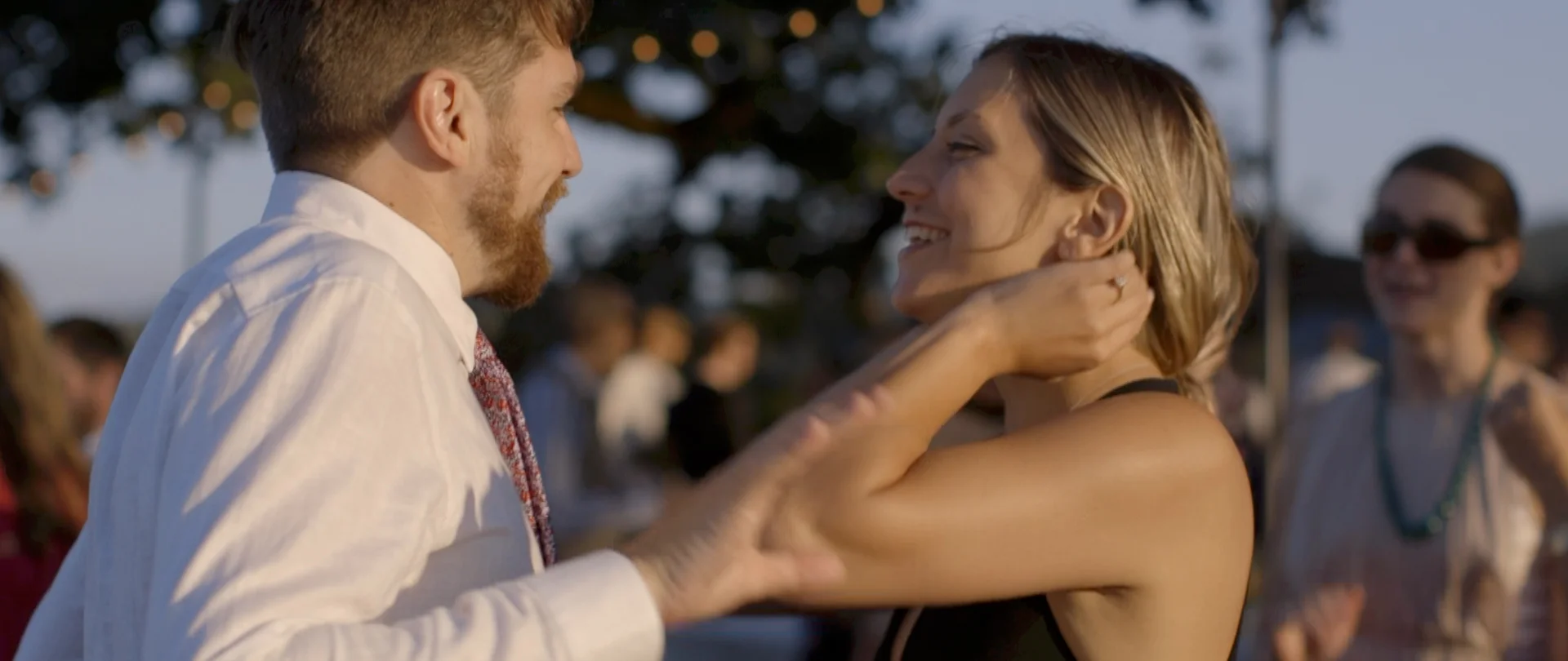 Lisa and Taylor-Oregon Wedding Video -11.jpg