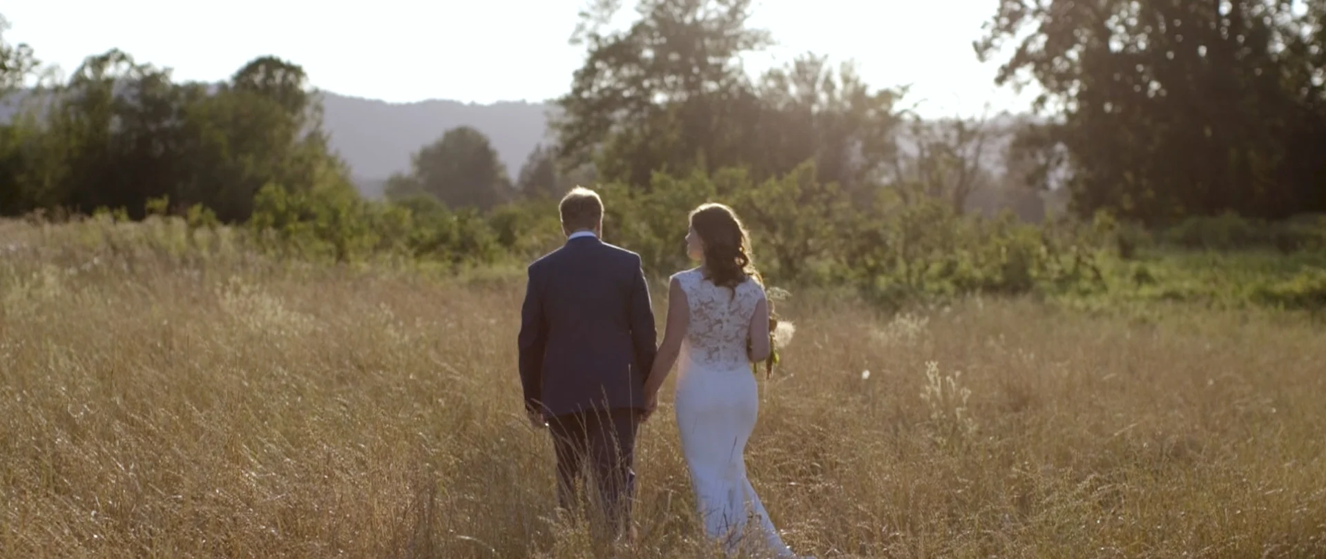 Lisa and Taylor-Oregon Wedding Video -14.jpg