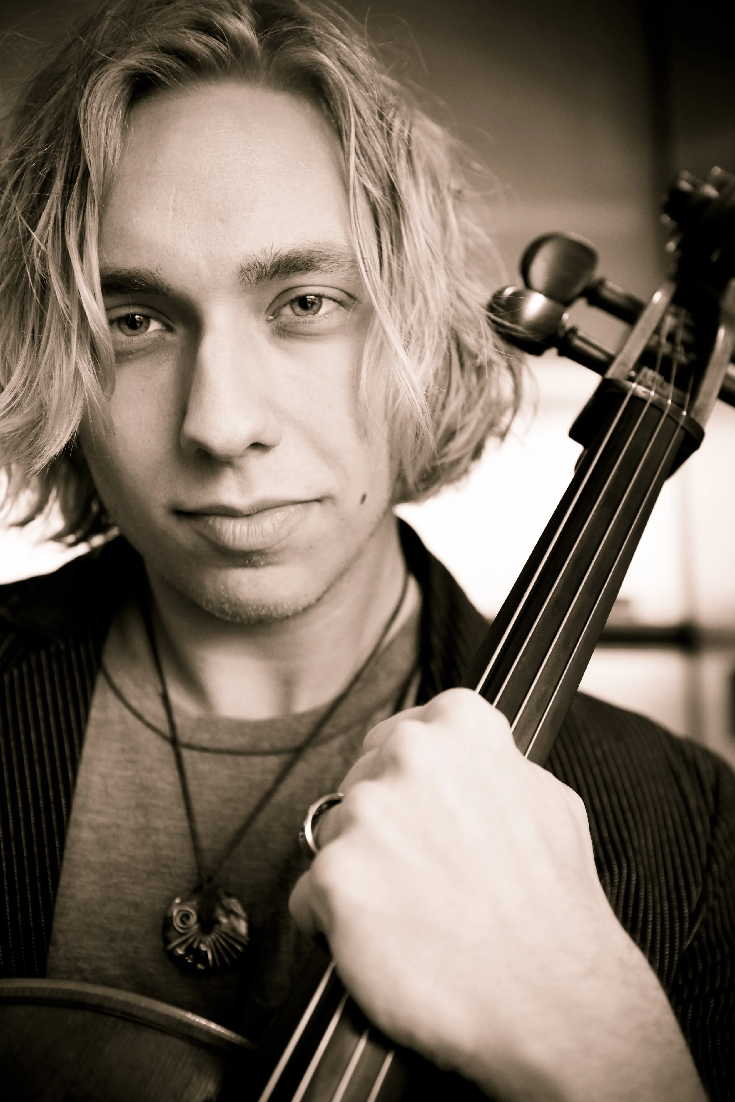 Jesse+headshot4.jpg