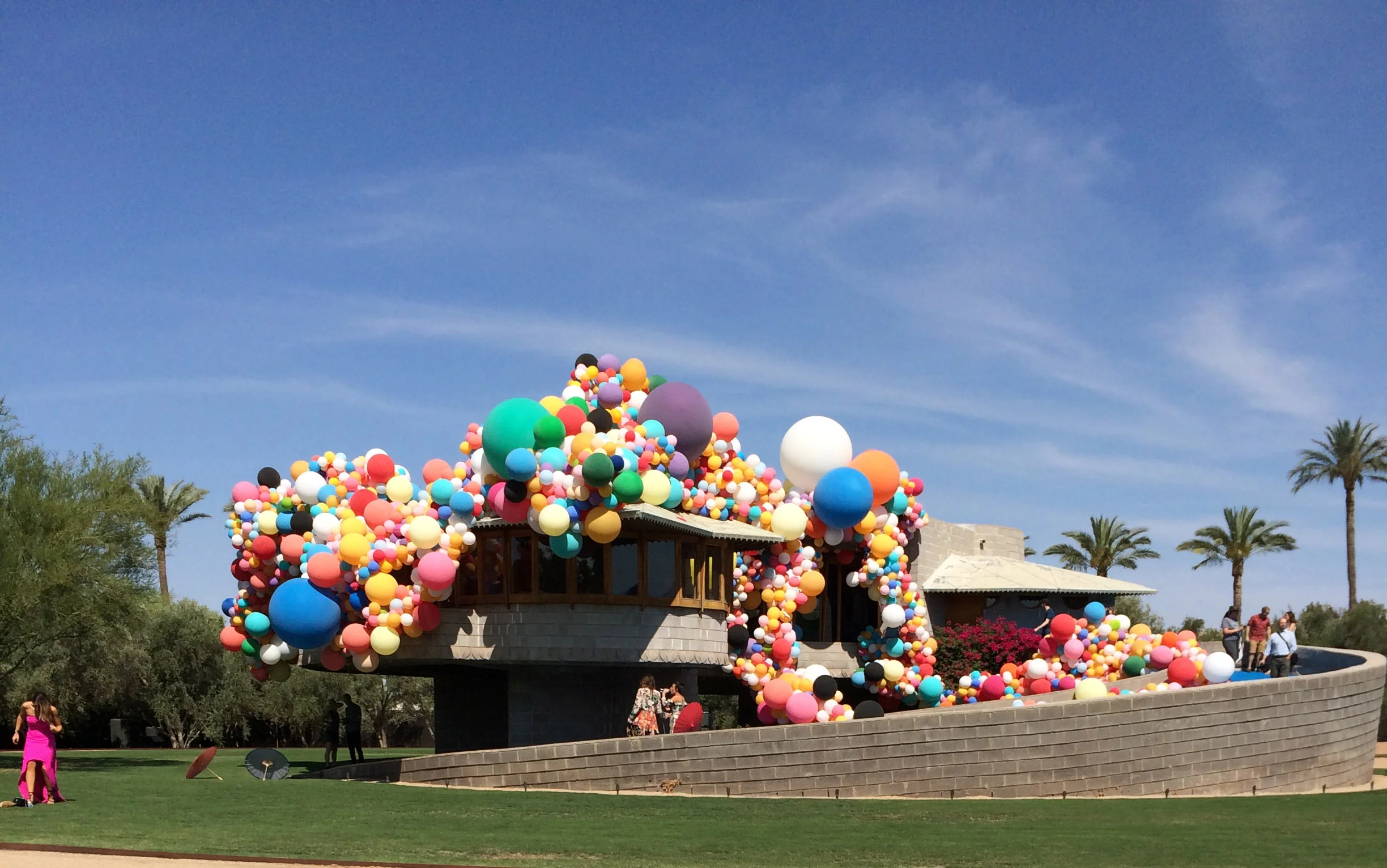 June 8, 2017 is the 150th birthday of of Frank Lloyd Wright. Fittingly, the iconic house was lavishly decorated with thousands of balloons for the press conference where the owner, Zach Rawling announced that he is giving the David and Gladys Wright House to the School of Architecture at Taliesin .