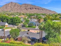 6035 E. Calle del Norte 